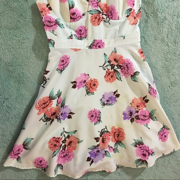 Forever 21 Dresses - F21 Mint Floral Dress Forever 21 Dresses - F21 Mint Floral Dress