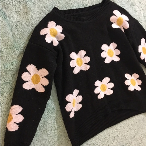 Sweaters - Daisy Cropped Sweater Sweaters - Daisy Cropped Sweater