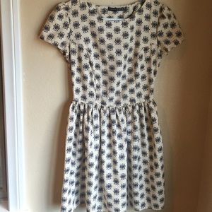 Short sleeve dress