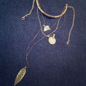 🌻}}free•people{{🌻zodiac necklace