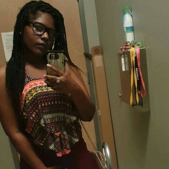 Meet your Posher, Kimberlee - Picture 1 of 1