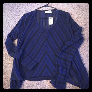 NEW WITH TAGS! Daytrip brand Blue and Black shirt