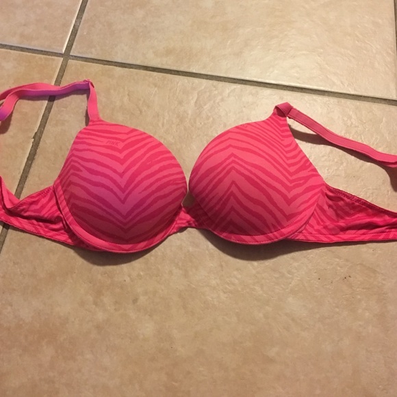 Victoria's Secret Bra!!
