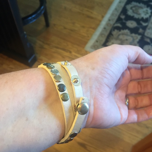 Wrap bracelet - Picture 3 of 3