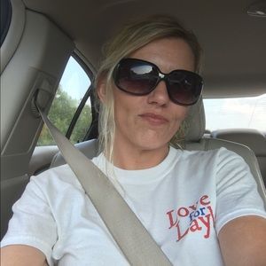 Meet your Posher, Angie