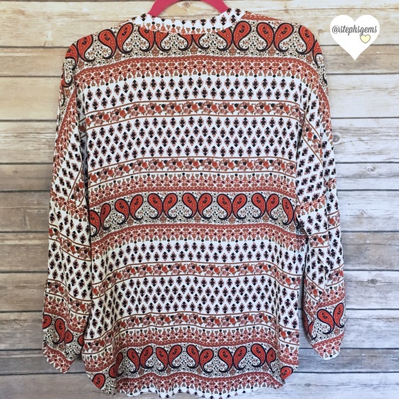 DOORBUSTER 🌟Floral Paisley Blouse - Picture 3 of 3