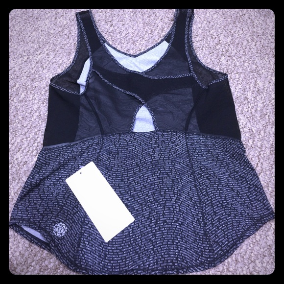 Lululemon Seawheeze run with the sun sz 8 nwt