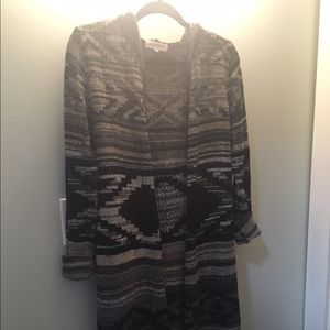 Black/grey oversized Aztec print sweater