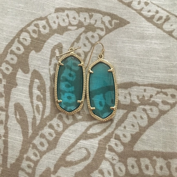 Blue Kendra Scott Earrings!
