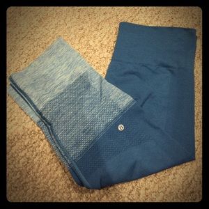 Lululemon crops sz 6