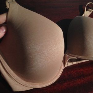 32-DD Victoria's Secret bra