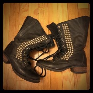 Boots with studs!!