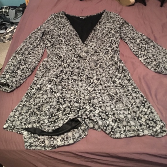 Express Romper Size Large (Fits like an XL)