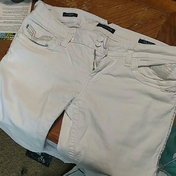 White Vigoss Capri's.