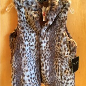 Faux fur leopard vest