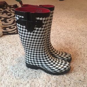 New rain boots