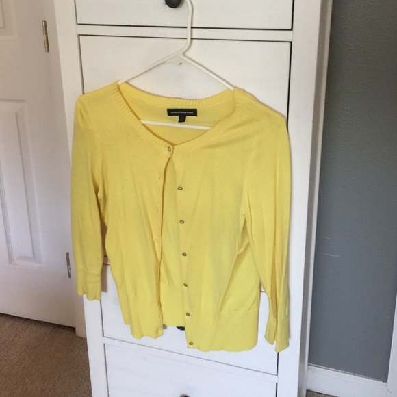 Bright Yellow 3/4 Sleeve Cardigan