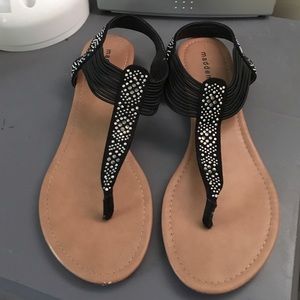 Black madden girl sandals