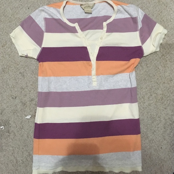 Tshirt. Never worn just no tags
