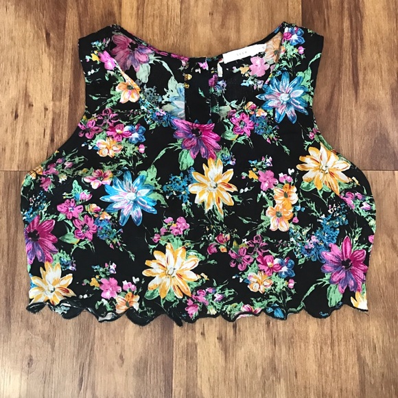 Floral/black crop top