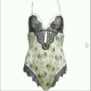 VS fantasy island romper