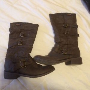 Brown boots with buckles