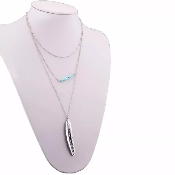 Layer Feather Necklace - Picture 3 of 4