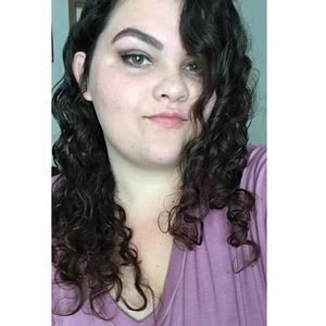 Meet your Posher, Savannah