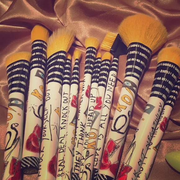 Sonia Kashuk Brushes Set 12/ Knock Out Collection