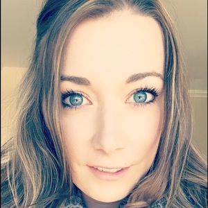 Meet your Posher, Holly