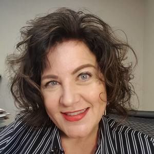 Meet your Posher, Liz