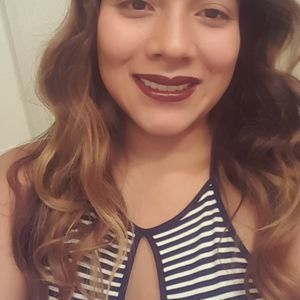 Meet your Posher, Yesenia