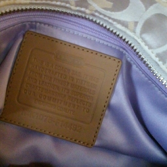 Coach priced 2 go! nwt! Soho signature tote! white - Picture 3 of 4