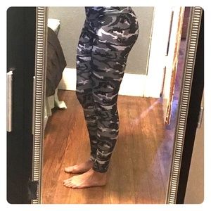 Snow camo leggings