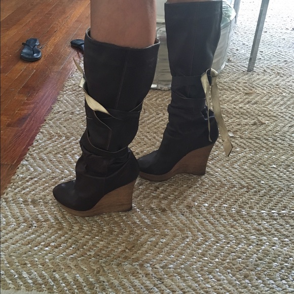 Cynthia Vincent Boots - Picture 2 of 4