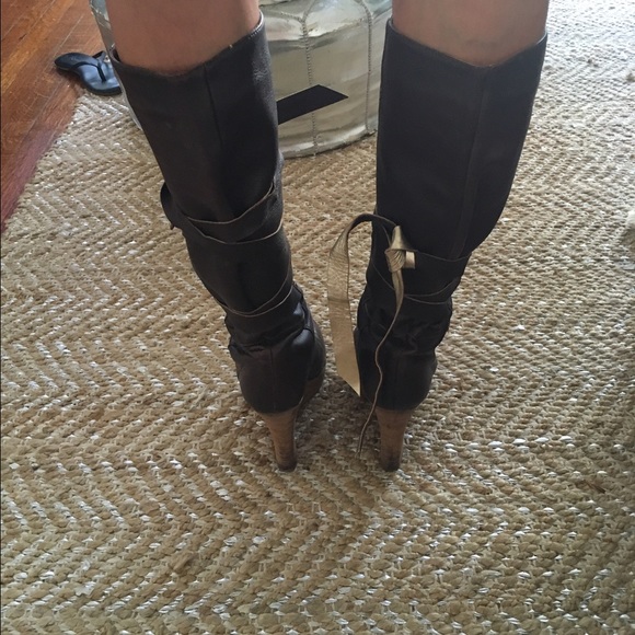 Cynthia Vincent Boots - Picture 3 of 4