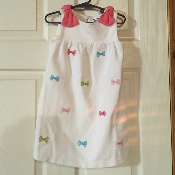 Heartstrings dress with bow stitching - 4T - Picture 1 of 3