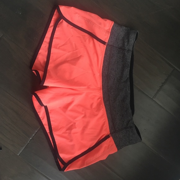 Lululemon shorts size 4