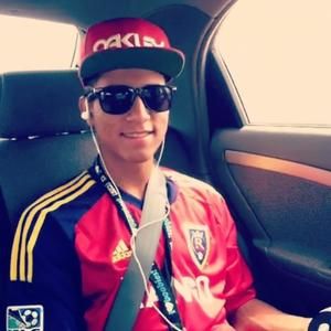 Meet your Posher, Camilo