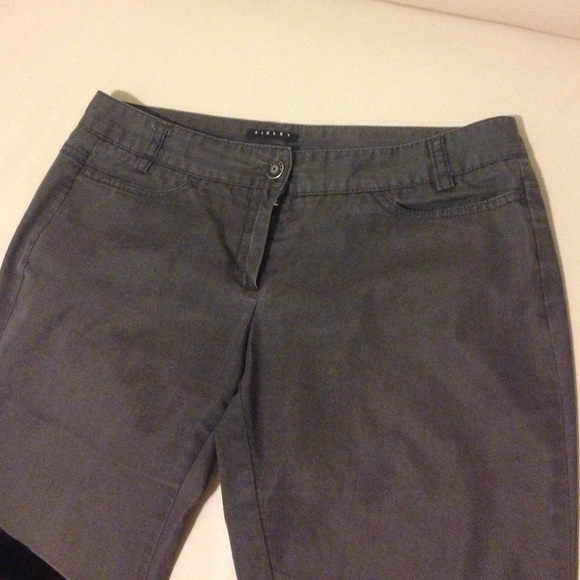 Beautiful Sisley chino grey pants