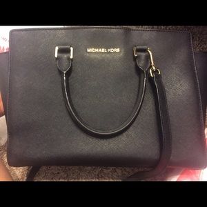 Micheal Kors Selma Handbag.