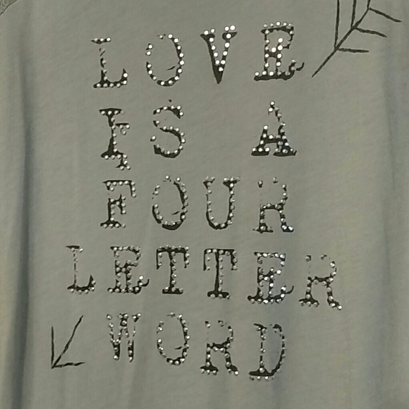 Day trip cute top with lace accents! - Picture 4 of 4