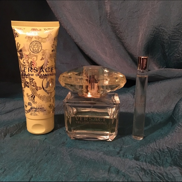 Versace Yellow Diamond Perfume Set