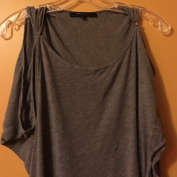 ✋🏼SOLD 🤚🏼✂️BCBG draped & slashed top✂️ - Picture 3 of 3