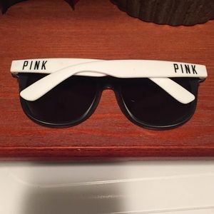 2 pairs of Sunglasses