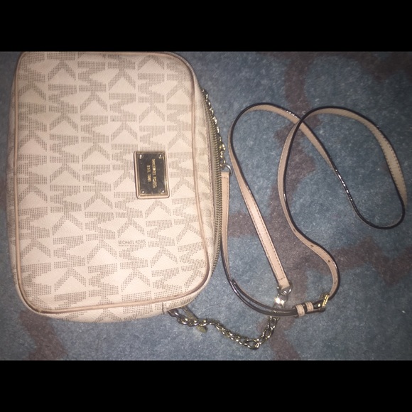 Michael kors crossbody
