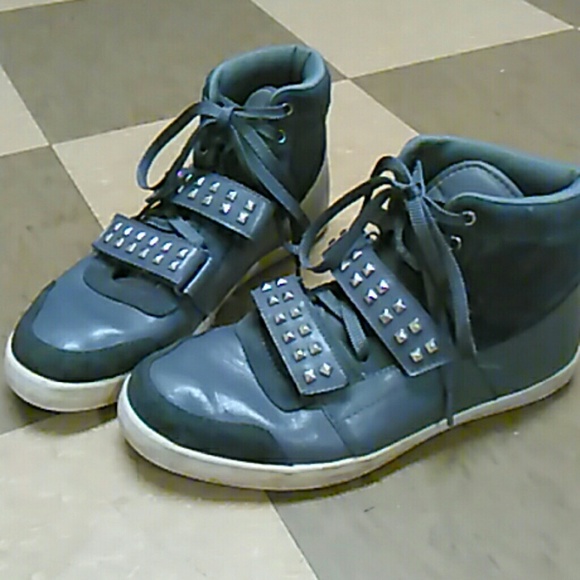 Men's shoes