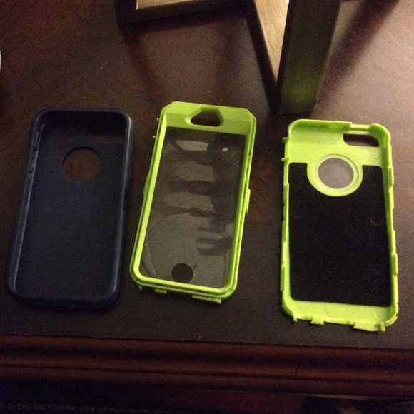 iPhone 5s case ( not Otterbox) - Picture 3 of 4