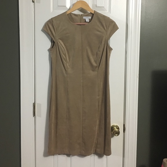 CLOSING MONDAY LAST CHANCE