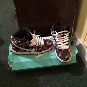 Nike SB tie-dye hi-tops